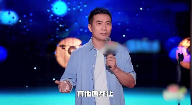 星空体育app-男足又成为脱口秀话题：除了不让巾帼其他国都让