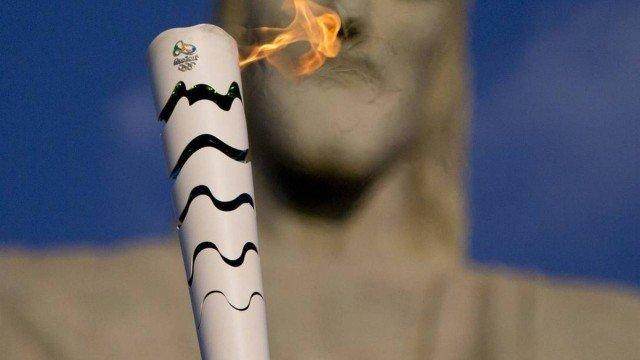 星空体育app-新冠影响日子不好过 巴西人卖里约奥运火炬渡难关